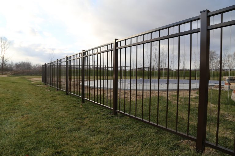 MMC Fencing & Railing Aluminum Three Rail Fence