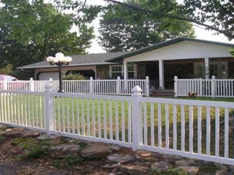 Vinyl Fencing